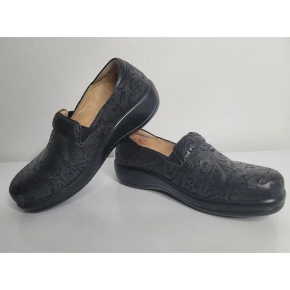 Alegria Womens Leather Clogs Shoes Black Embossed Slip On Casual EU 36 US 6.5 - Picture 3 of 9